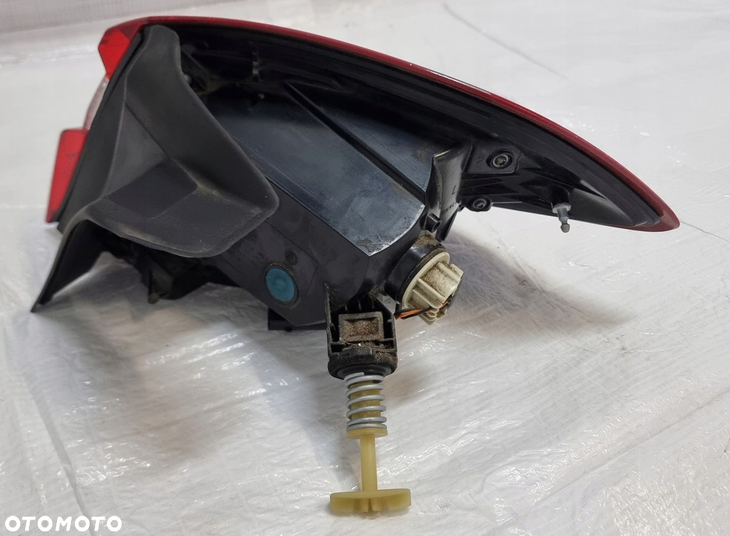 LAMPA LEWY TYŁ EUROPA H1BB-13405-AH FORD FIESTA MK8 - 5