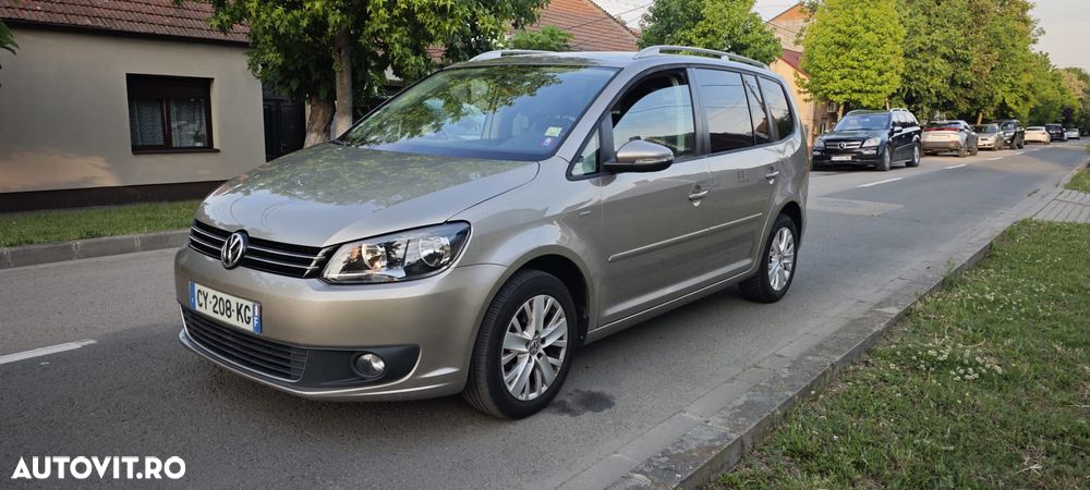 Volkswagen Touran - 1