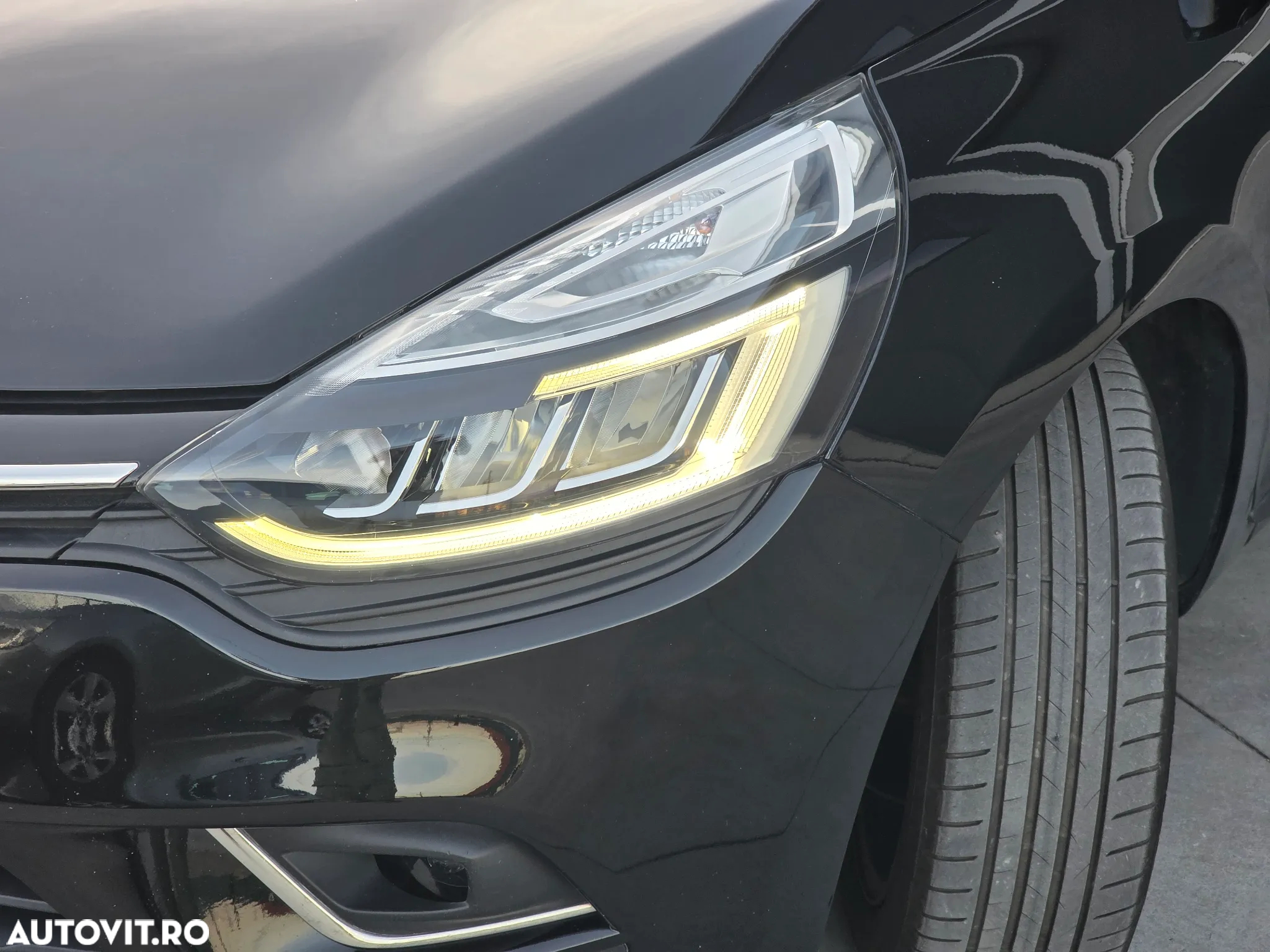 Renault Clio (Energy) dCi 90 Start & Stop INTENS - 8