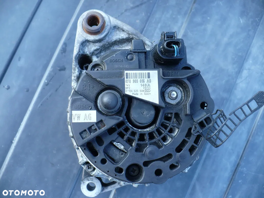 audi a4 alternator 078903016AB 140A BOSCH - 2