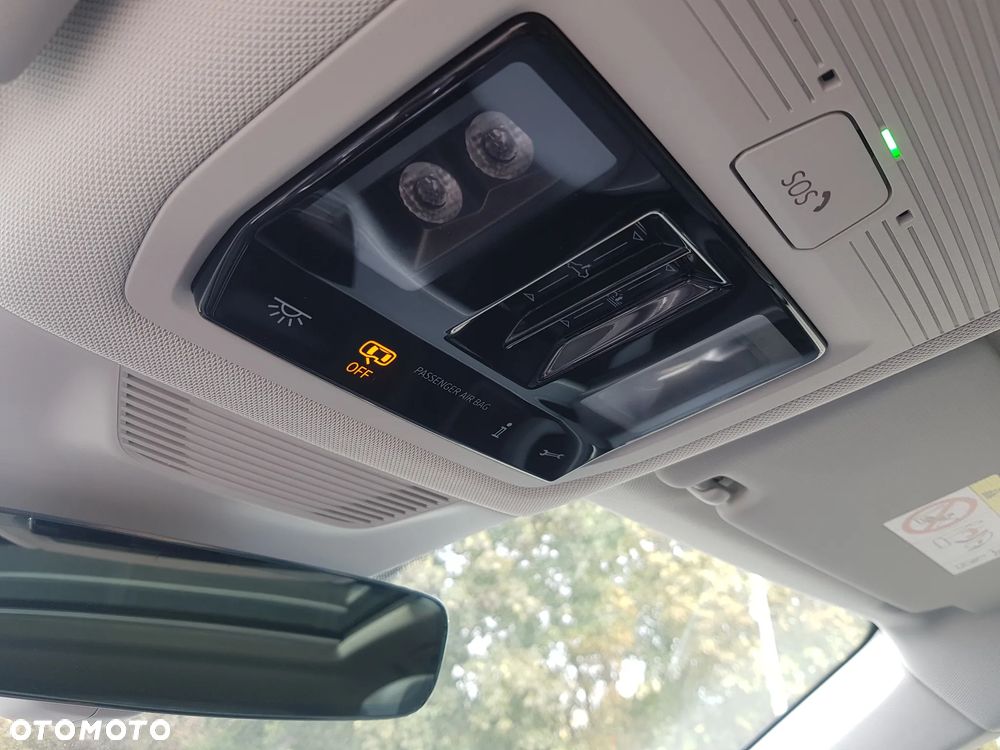 Volkswagen Passat - 20