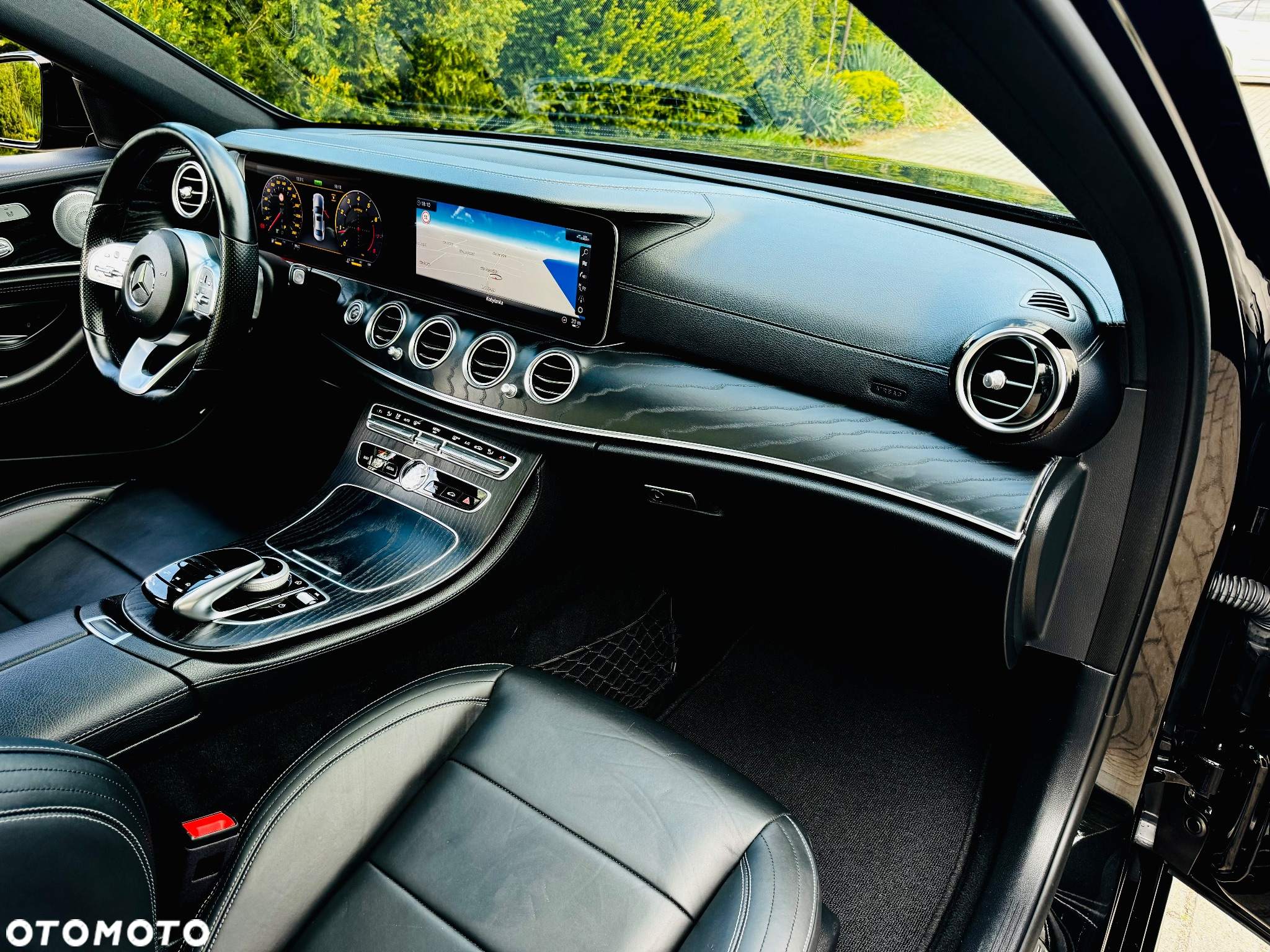 Mercedes-Benz Klasa E 350 9G-TRONIC AMG Line - 23