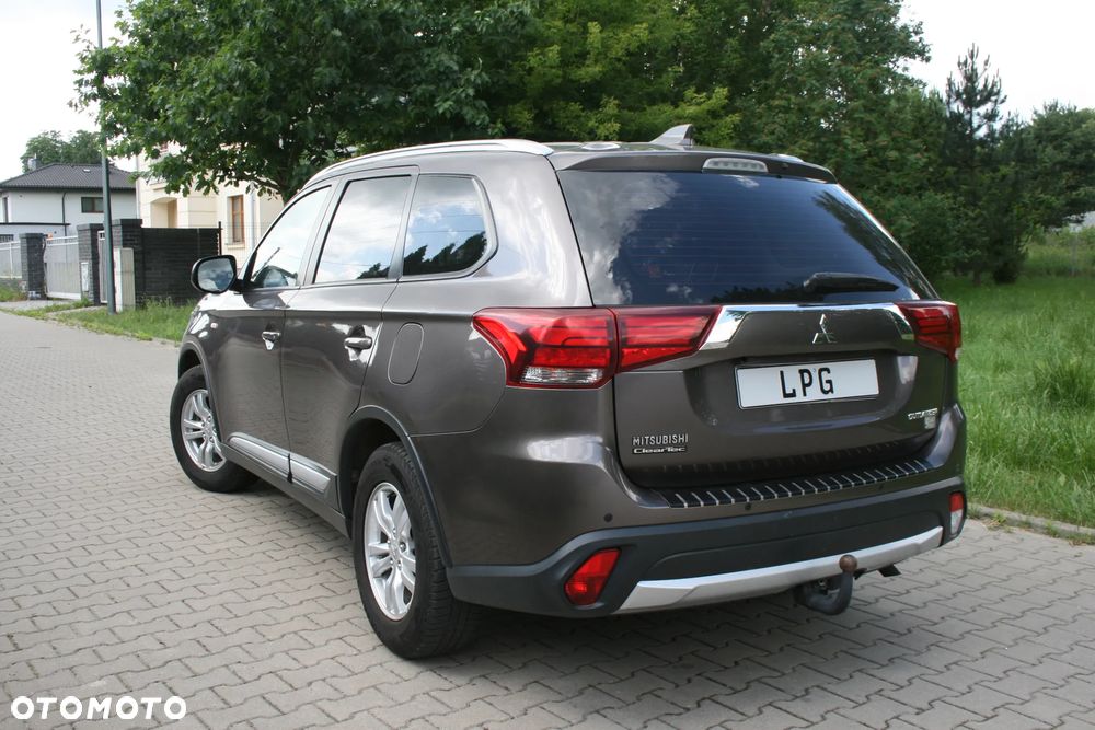 Mitsubishi Outlander - 31