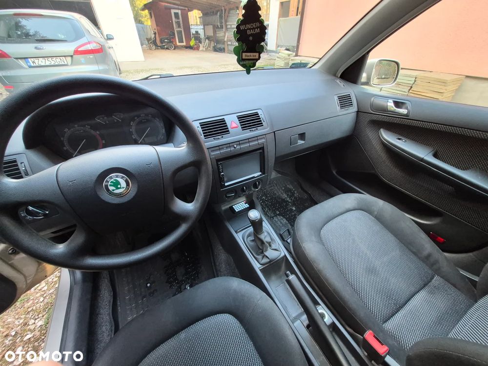 Skoda Fabia 1.4 16V Ambiente - 10