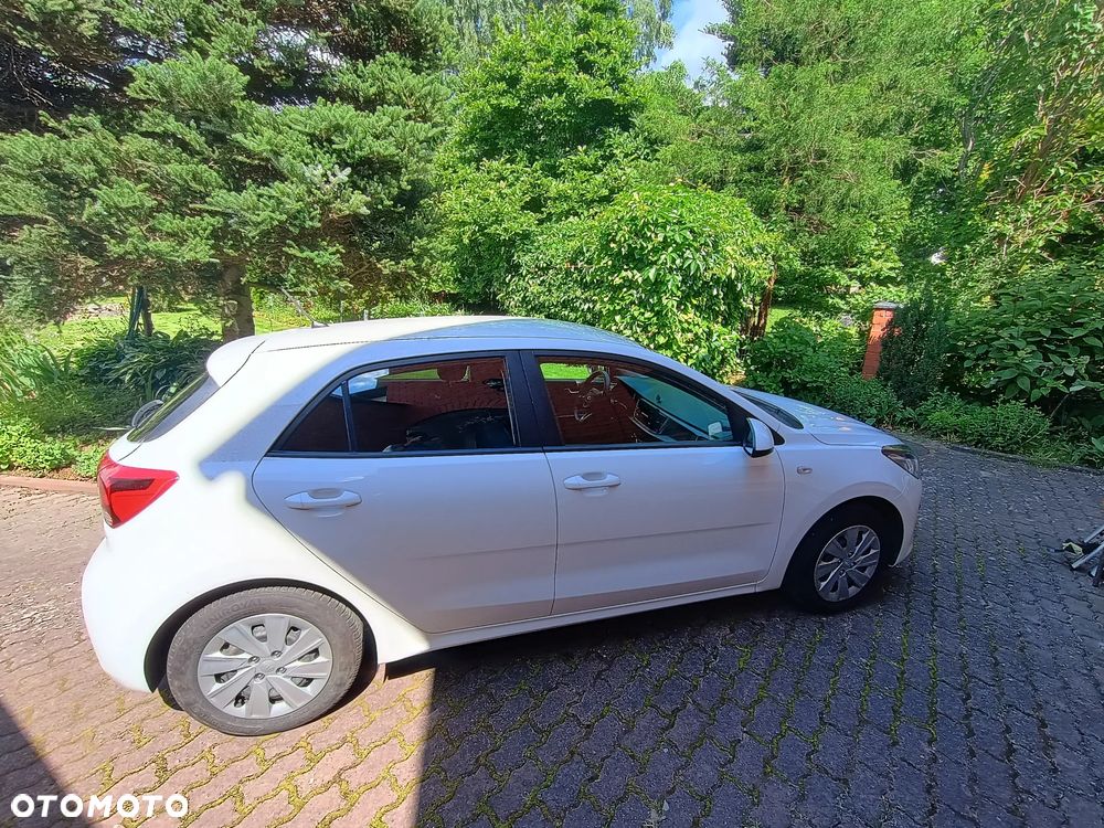 Kia Rio 1.4 M - 3