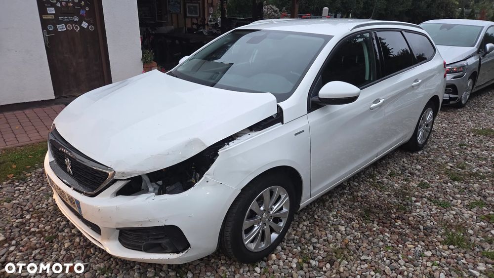 Peugeot 308 2019 photo 4