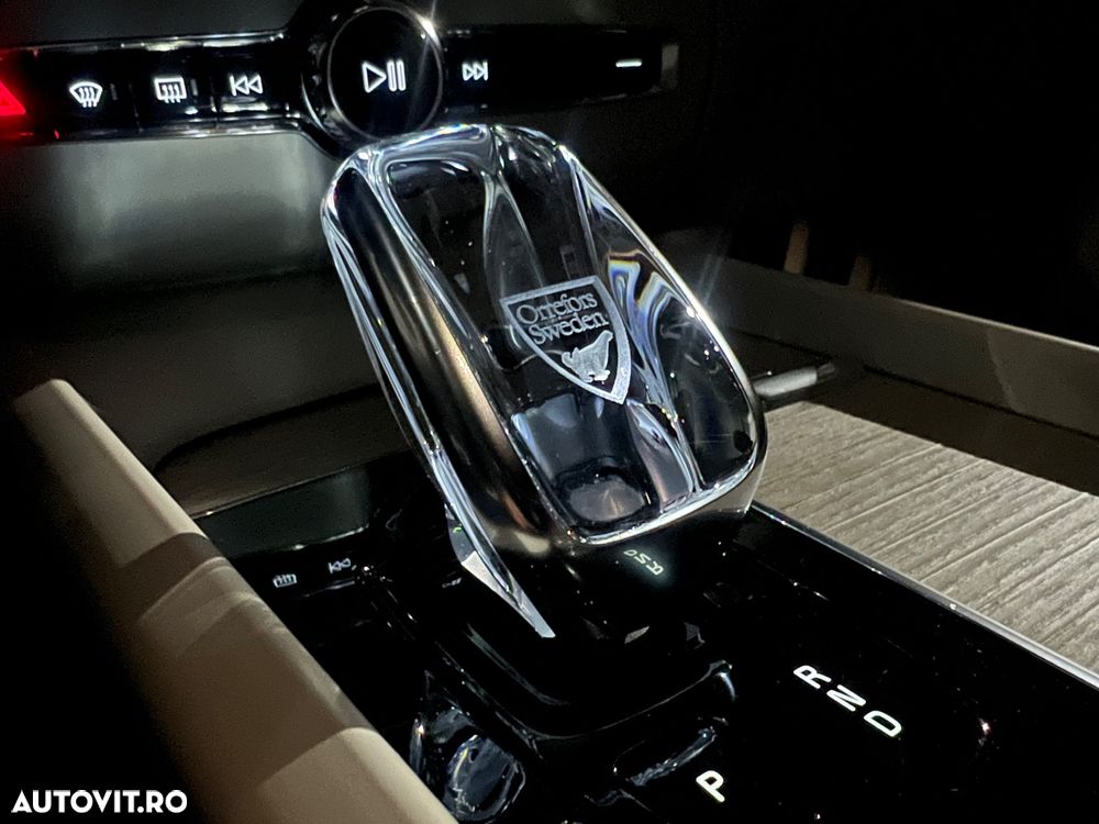 VOLVO XC60 2021 — imagine 6