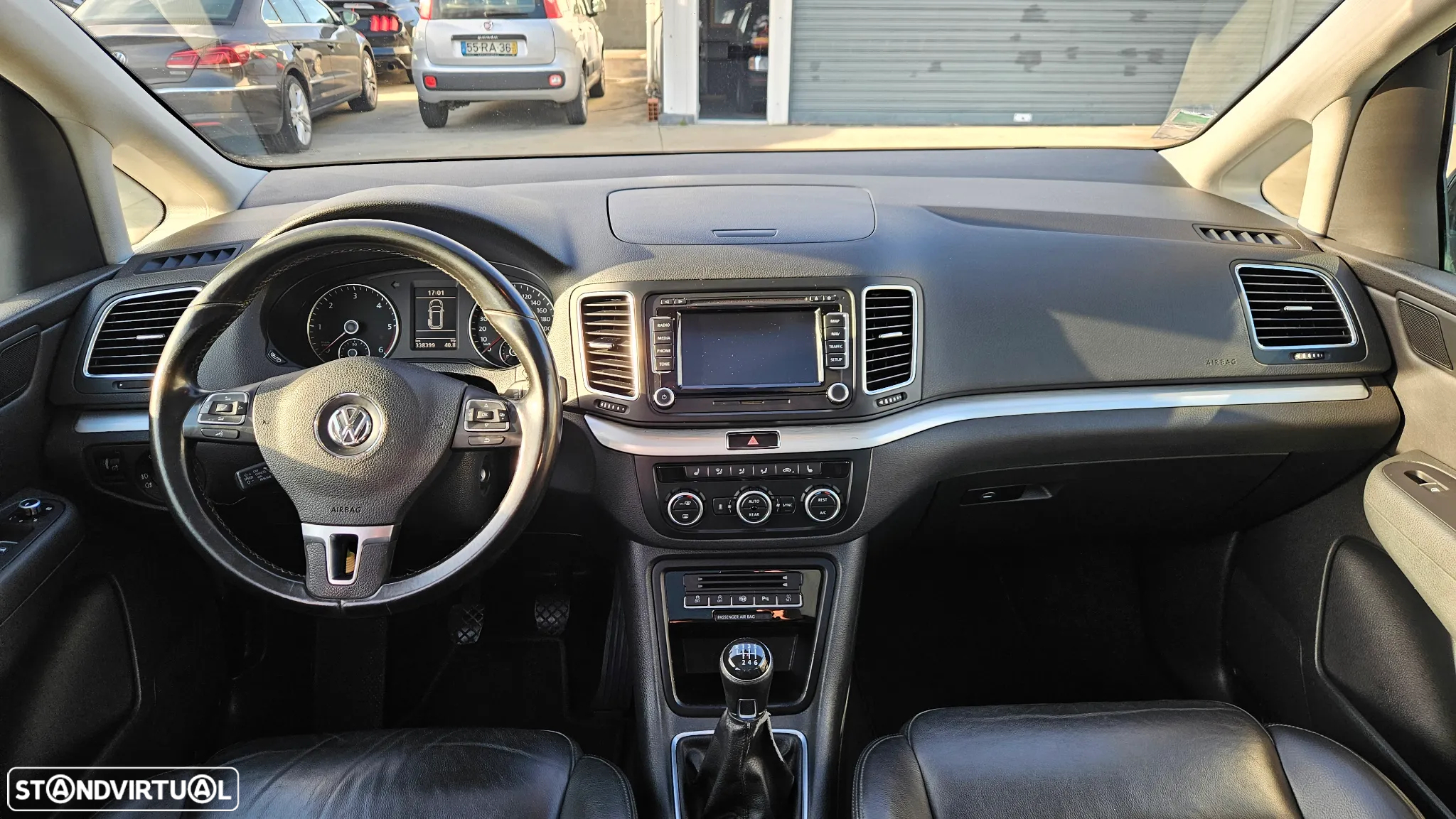 VW Sharan 2.0 TDI Highline - 17