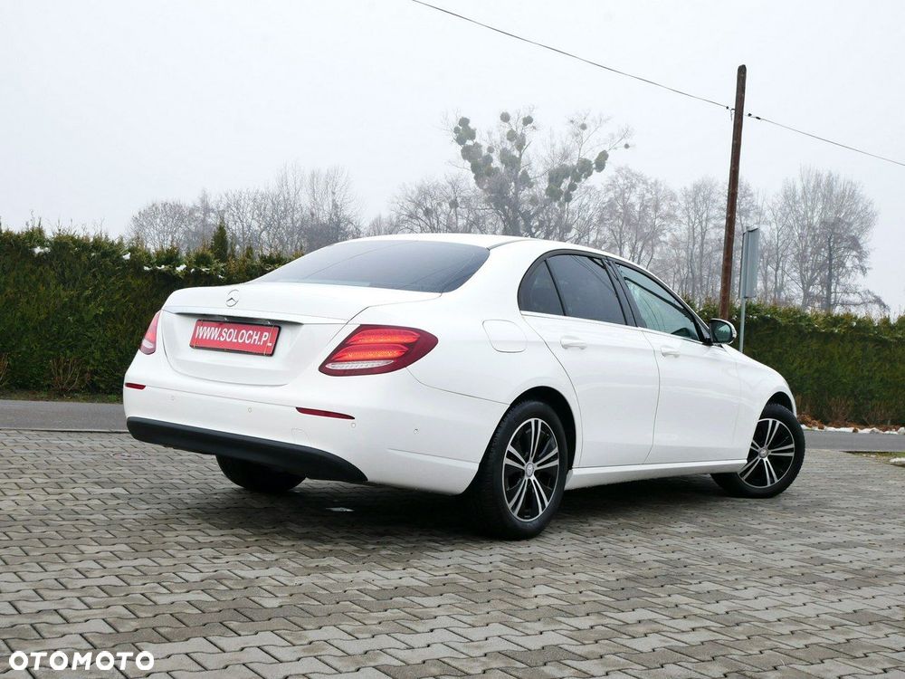 Mercedes-Benz Klasa E 220 d 9G-TRONIC - 3