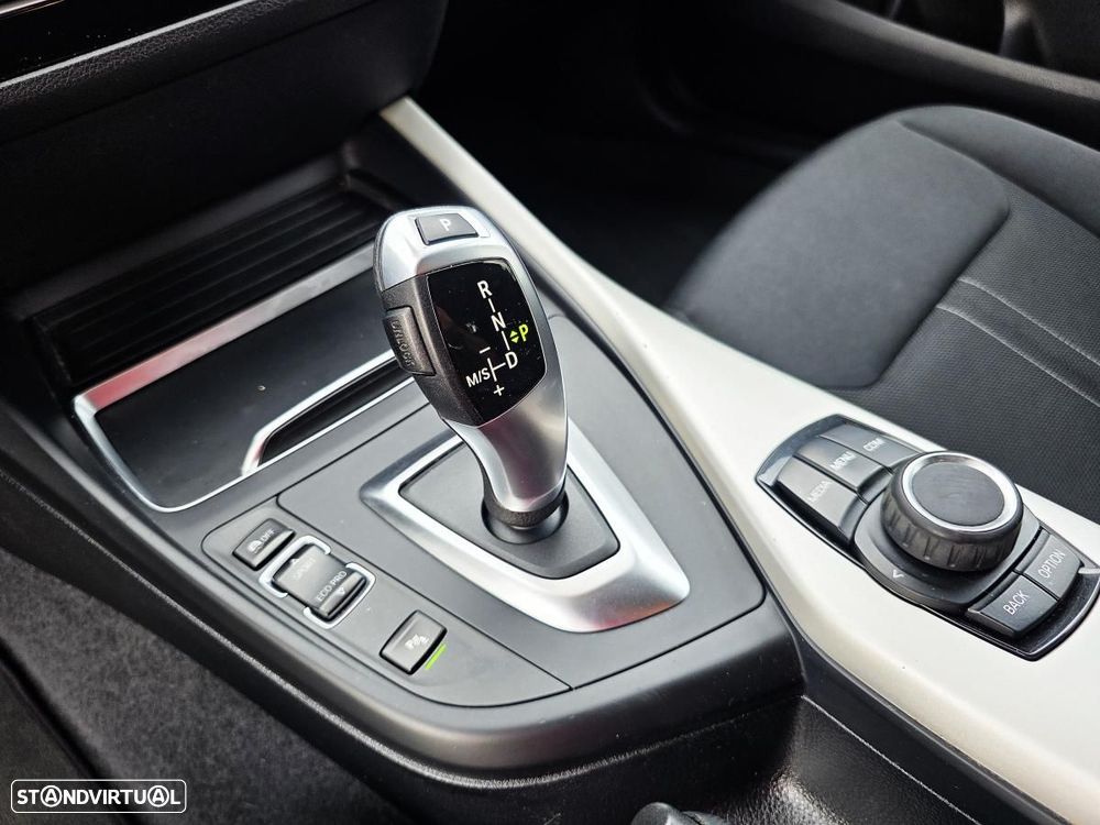 BMW 116 d Advantage Auto - 21