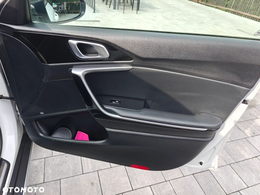 Kia XCeed 1.6 T-GDI OPF DCT7 PLATINUM EDITION - 5