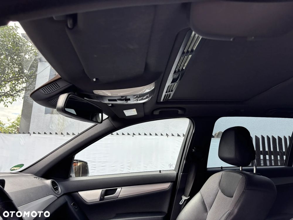 Mercedes-Benz Klasa C 250 (BlueTEC) d 4Matic 7G-TRONIC AMG Line - 16