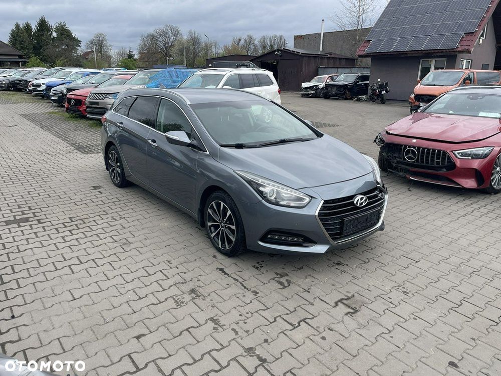 Hyundai i40 1.7 CRDi Comfort DCT - 2