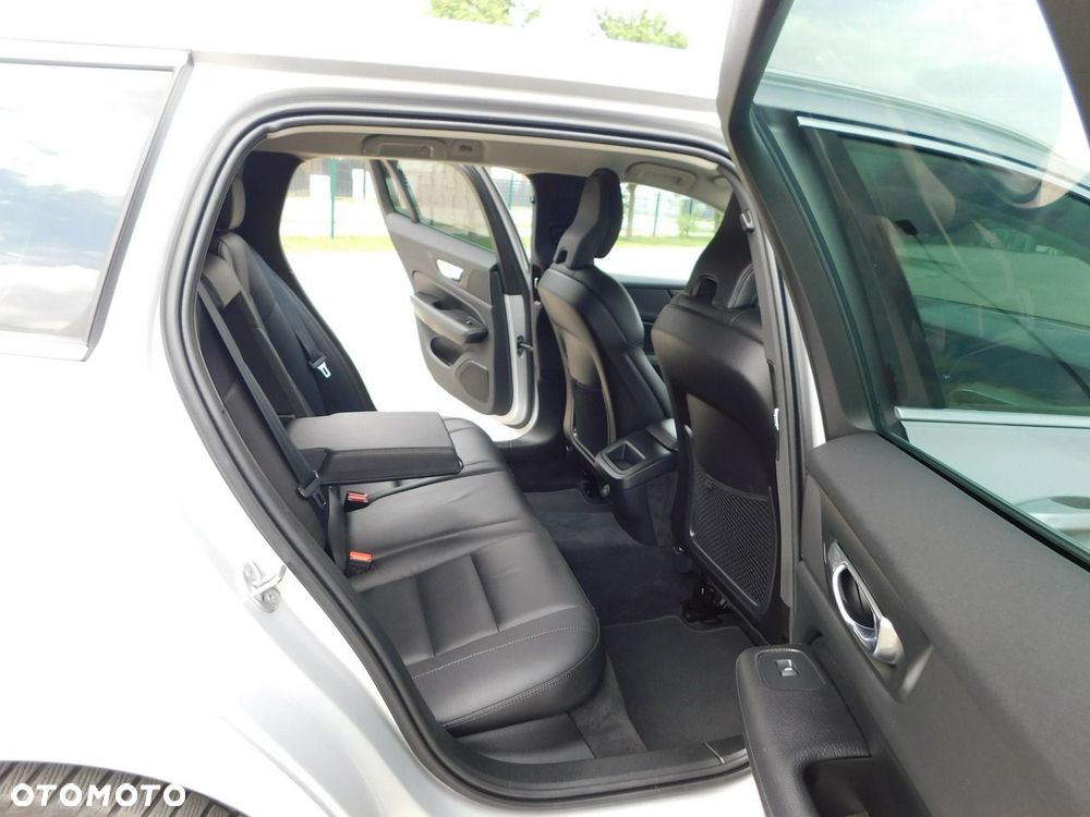 Volvo V60 - 12