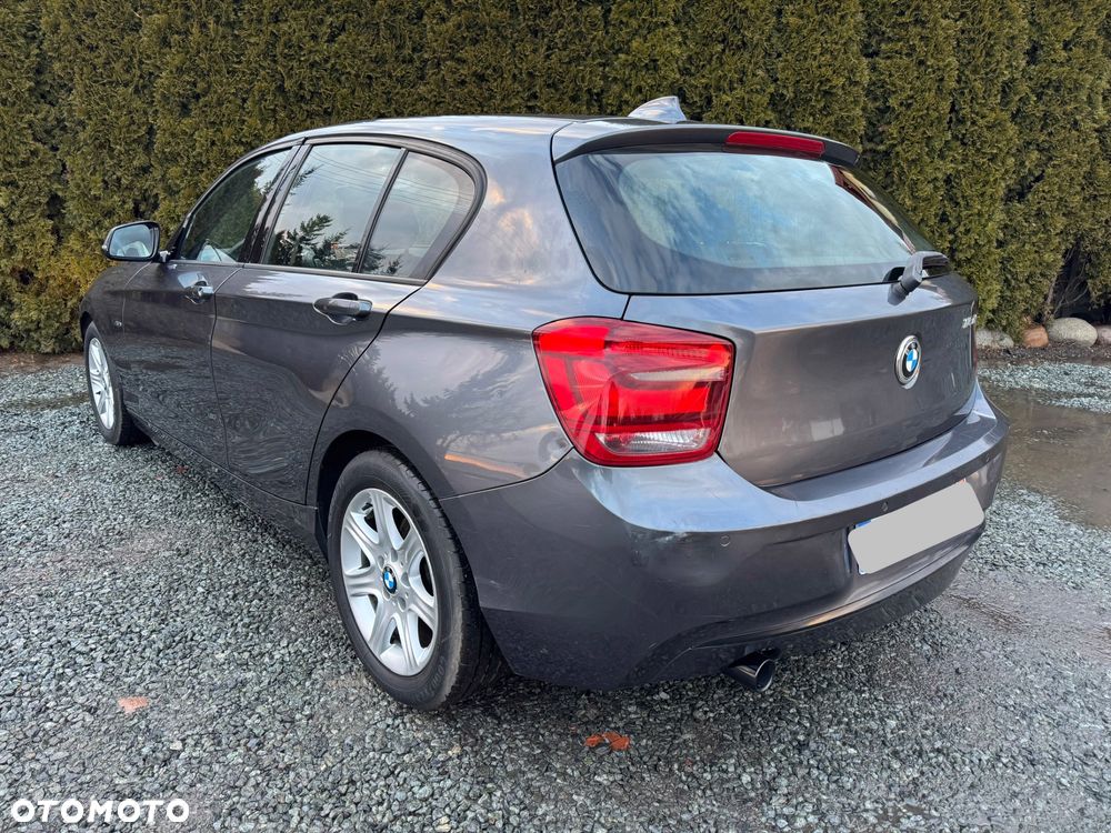 BMW Seria 1 116d EfficientDynamics Sport Line - 2