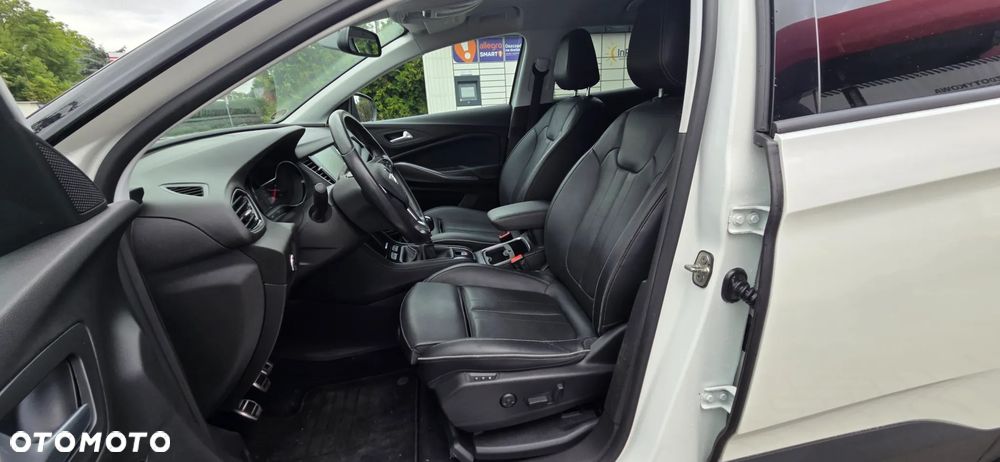 Opel Grandland X 1.2 Start/Stop Design Line - 31