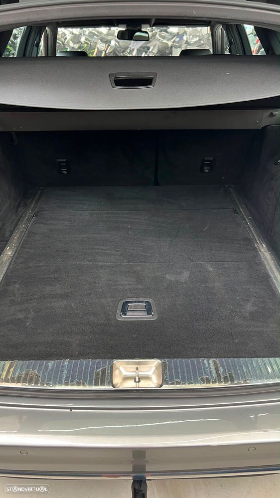 Mercedes-Benz E 300 Bluetec Hybrid Avantgarde - 19