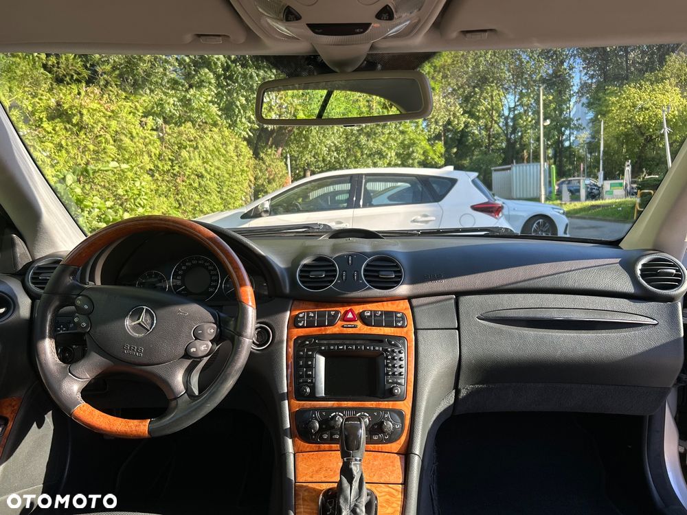 Mercedes-Benz CLK - 9