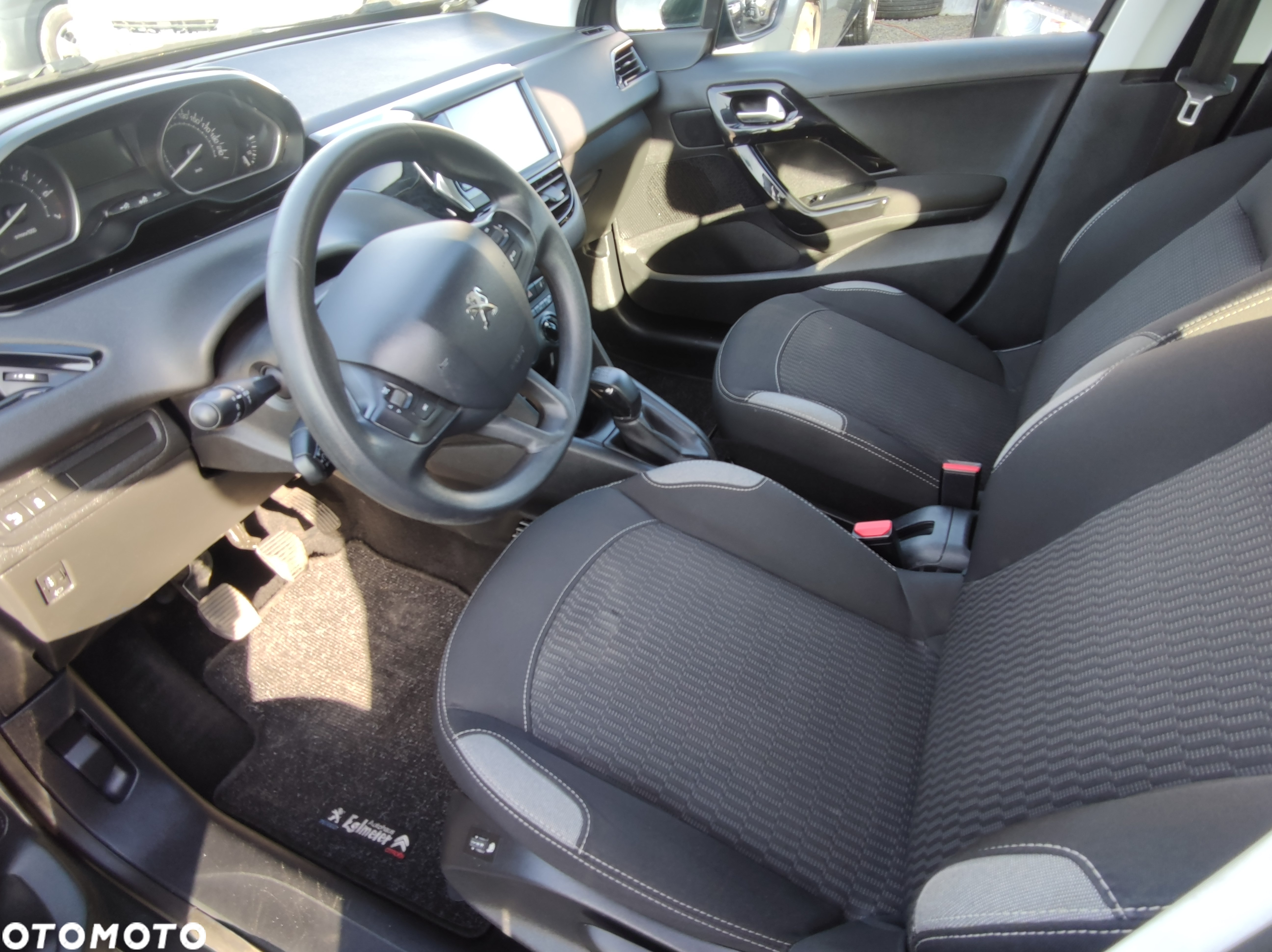 Peugeot 208 1.2 PureTech Allure - 9