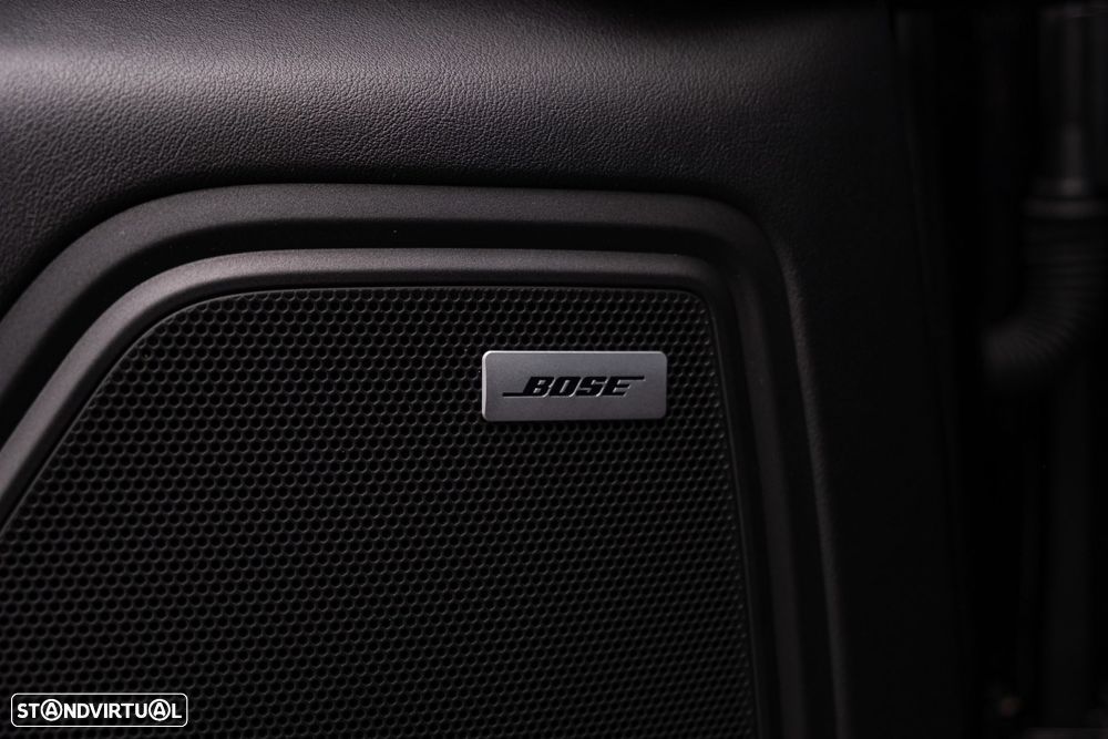 Porsche Macan Turbo - 18