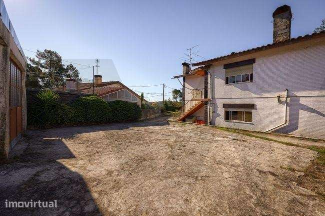 Moradia T6 Bifamiliar em Milheirós de Poiáres - Grande imagem: 4/43