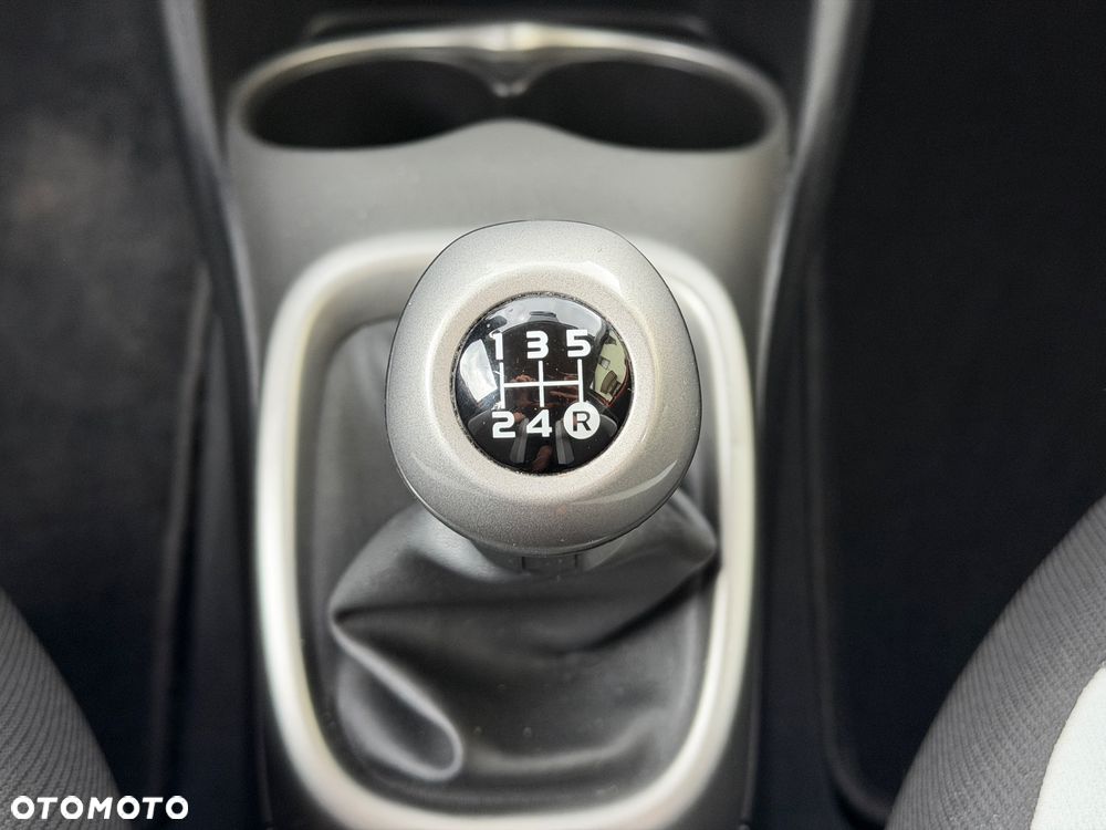 Toyota Aygo x-clusiv - 25