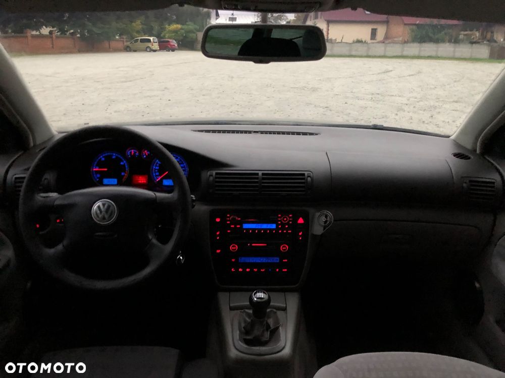 Volkswagen Passat - 15