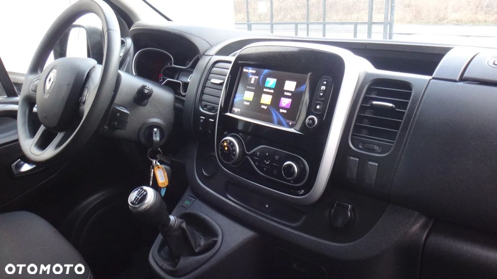 Renault Trafic - 11