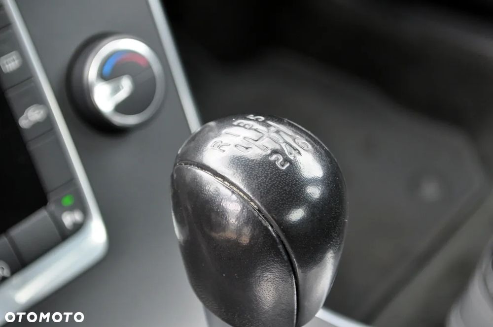 Volvo S60 T3 Kinetic - 22