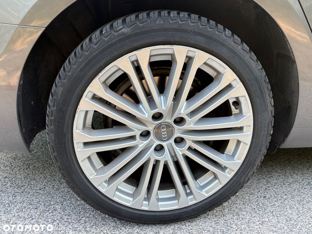 Audi A4 Avant 30 TDI S tronic - 17