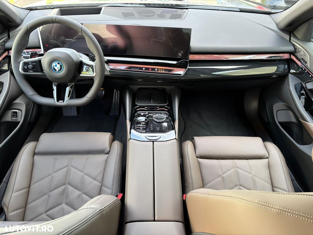 BMW Seria 5 530e xDrive Aut. - 10