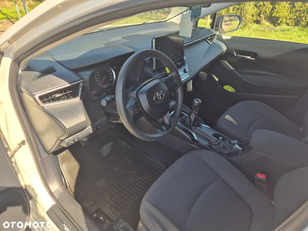 Toyota Corolla - 19