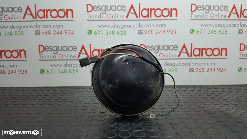 FAROL DIREITO JEEP WRANGLER - 3