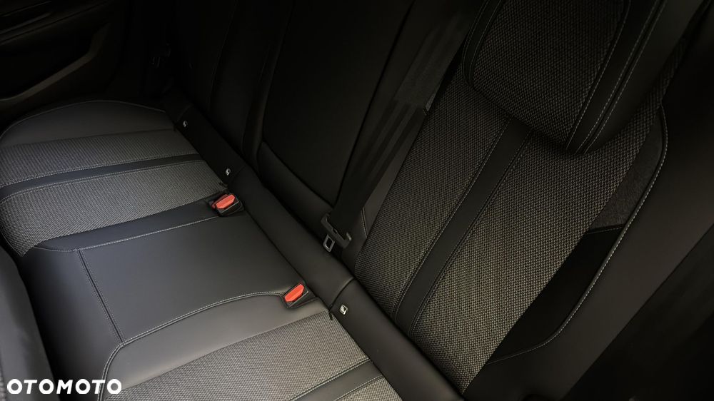 Peugeot 308 1.5 BlueHDi Allure Pack S&S EAT8 - 13