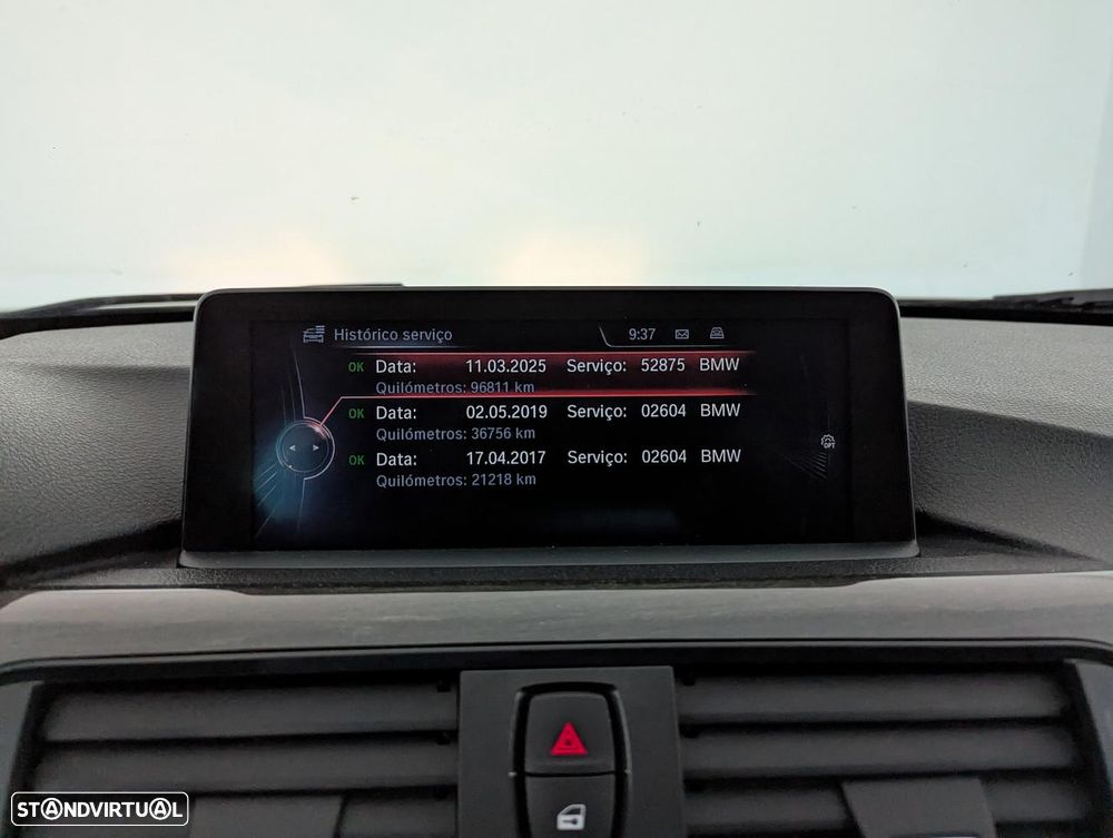 BMW 320 d Auto Line Luxury - 4