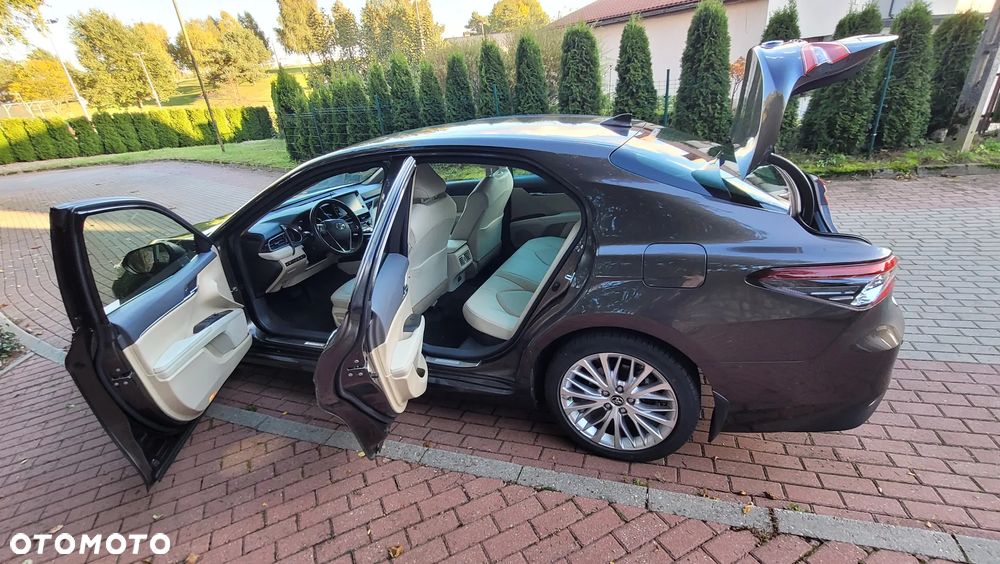 Toyota Camry 2.5 Hybrid Executive CVT - 4