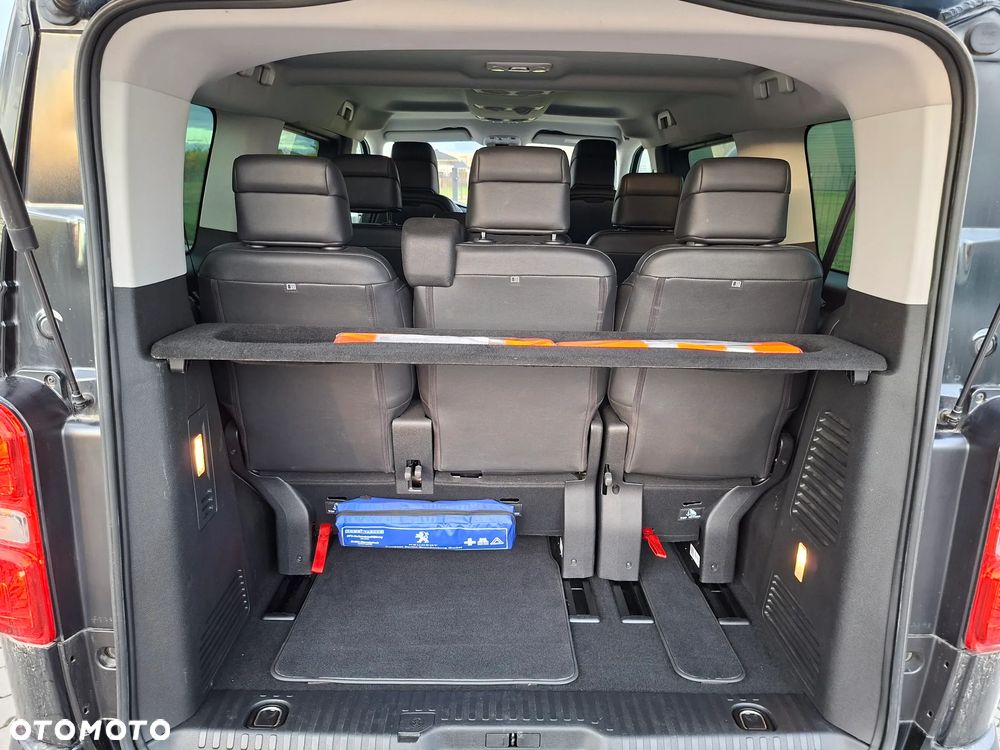 Peugeot Traveller - 9