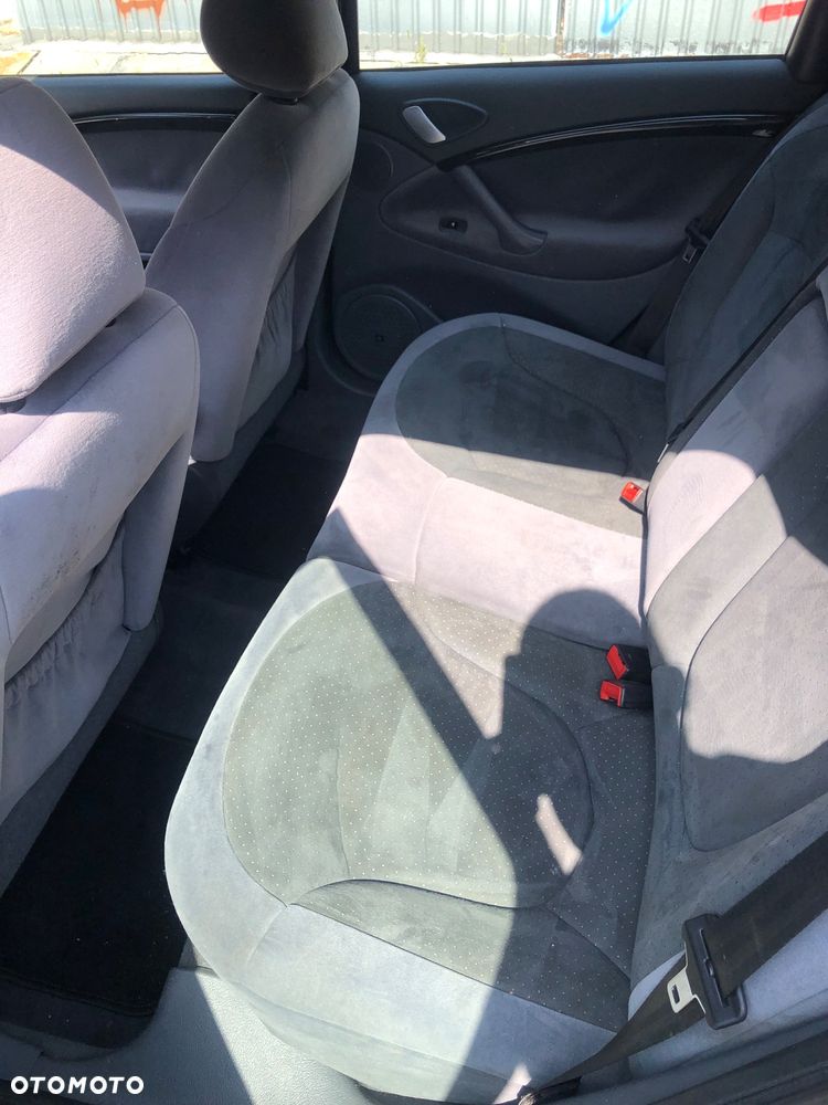 Citroën C5 II 2.2 HDi Exclusive - 6