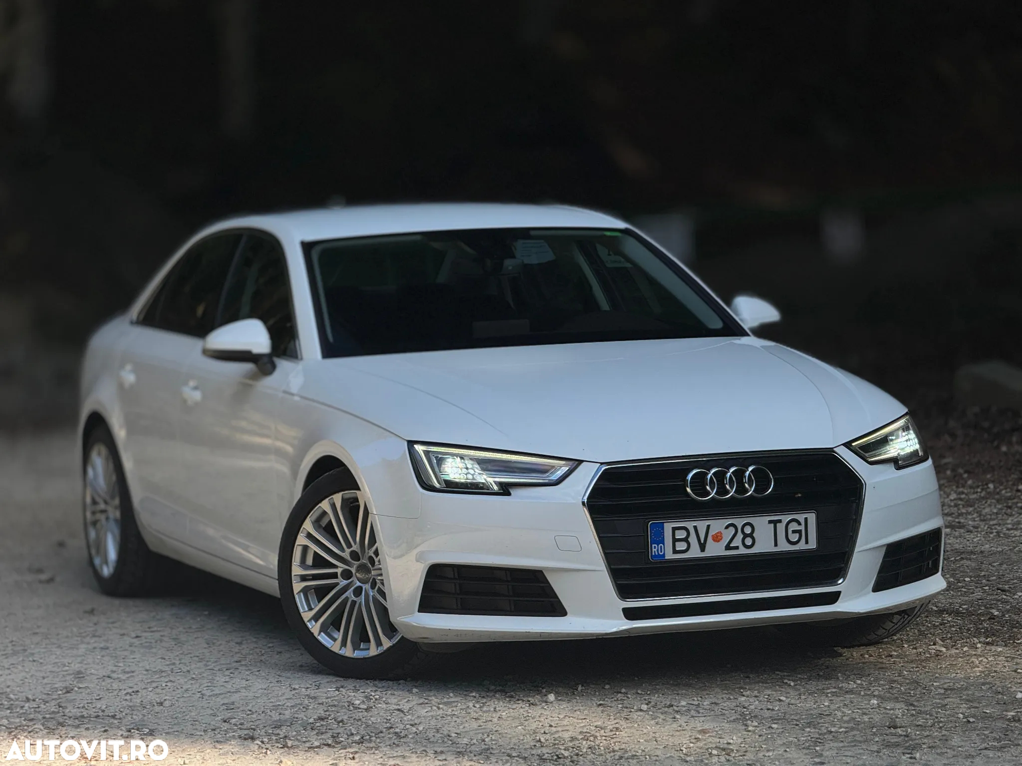 Audi A4 - 4