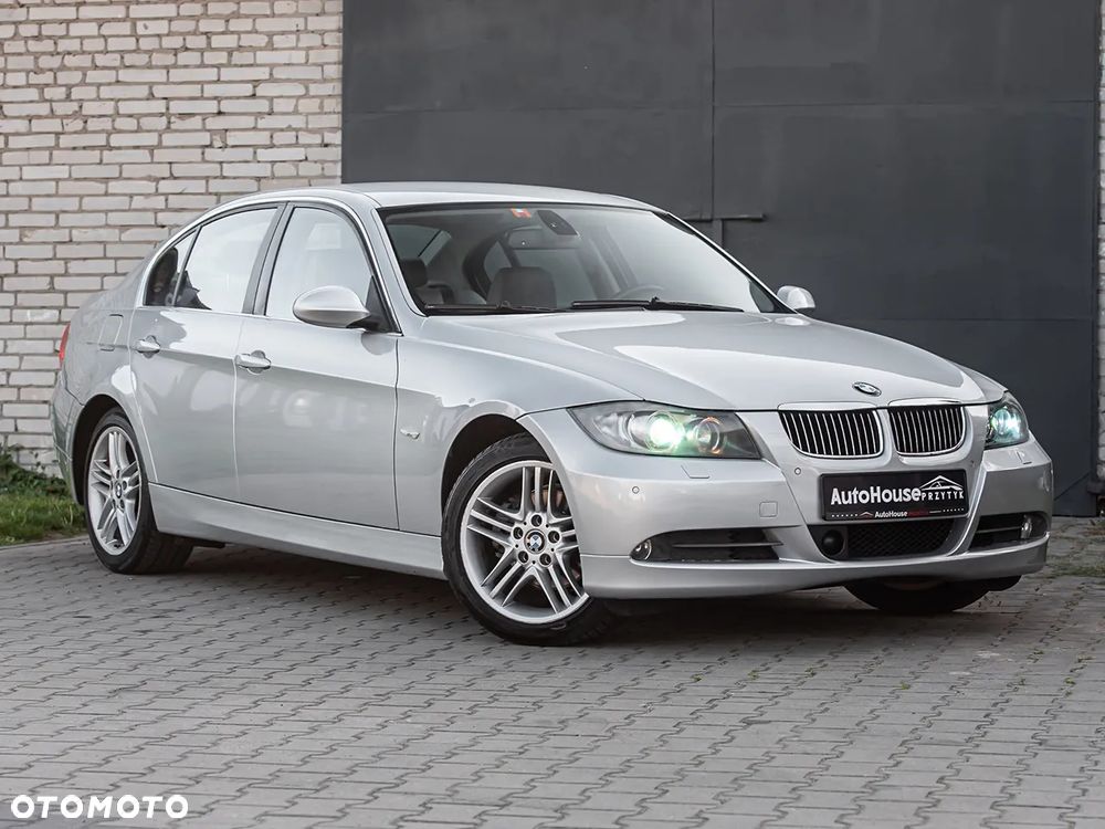 BMW Seria 3 325i - 2