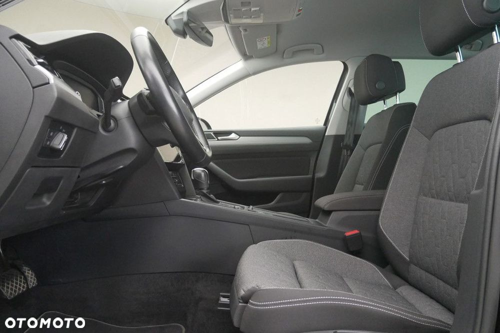 Volkswagen Passat Variant - 12