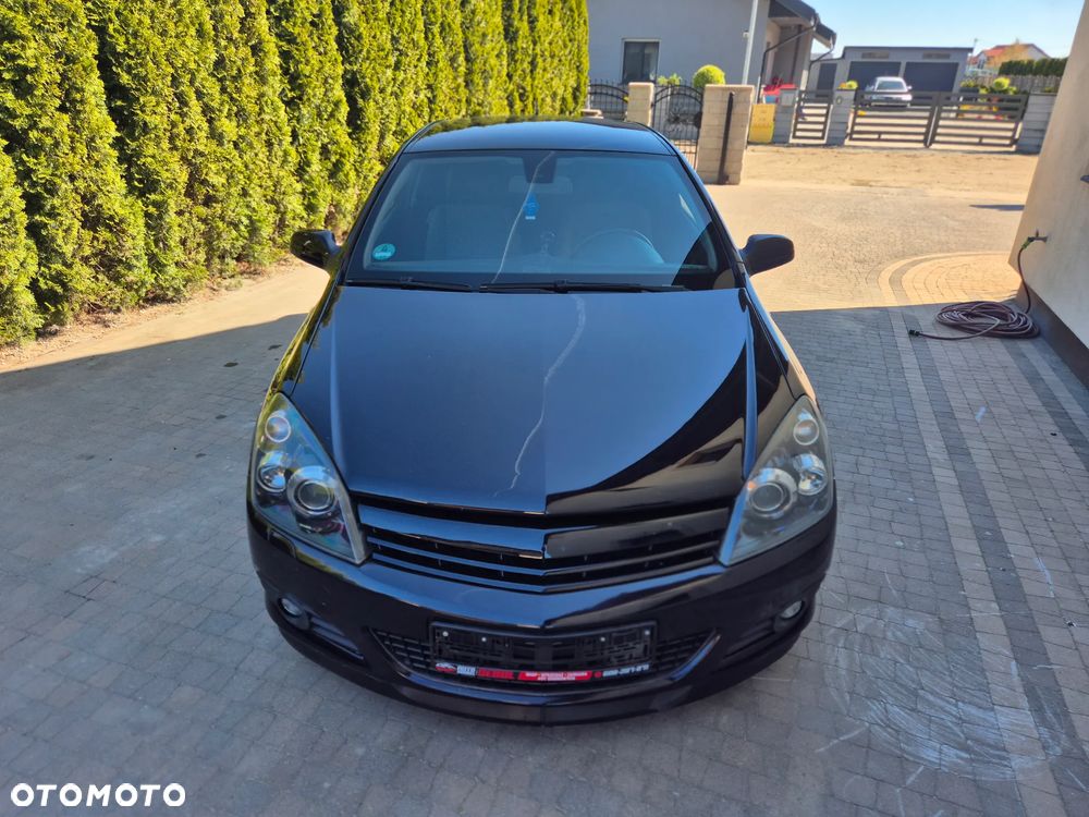 Opel Astra 1.8 Innovation 110 Jahre - 18