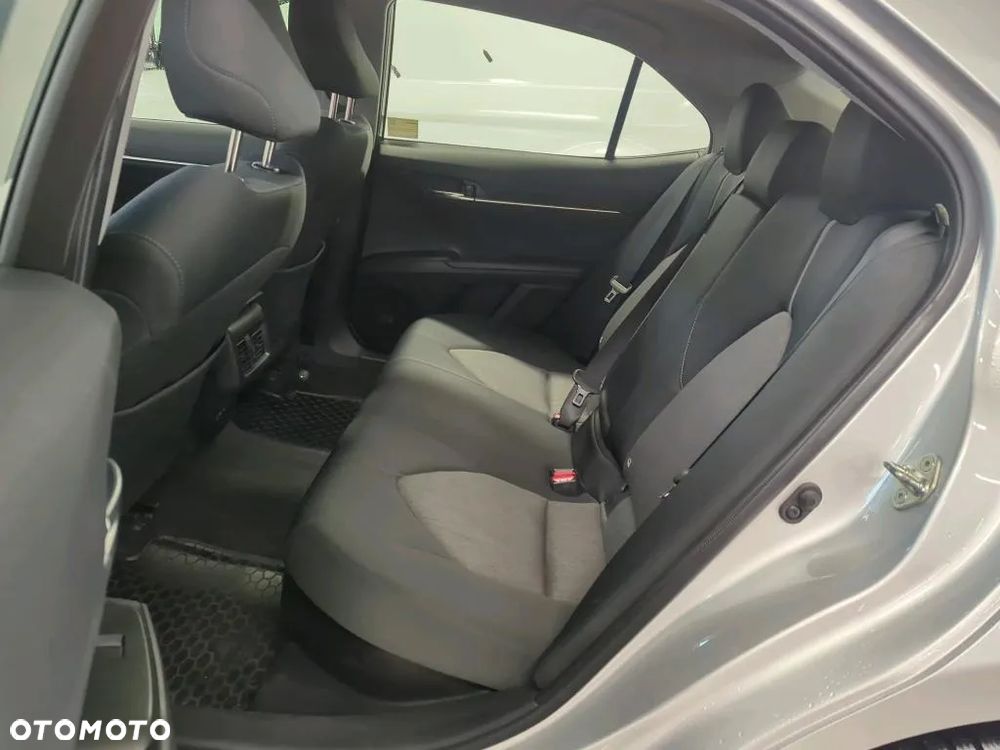 Toyota Camry 2.5 Hybrid Comfort CVT - 9