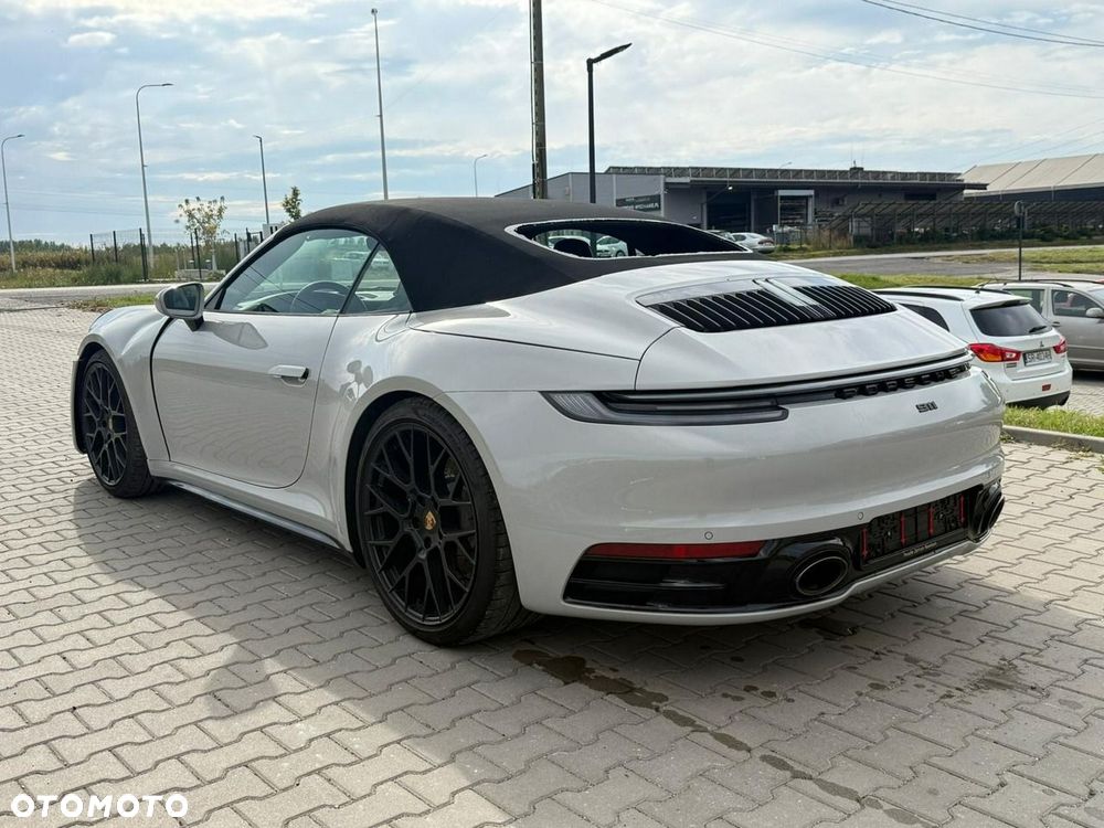 Porsche 911 Carrera 4S - 3