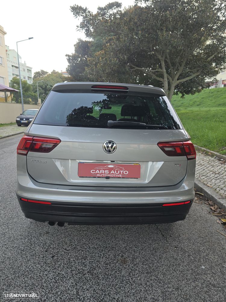 VW Tiguan 1.6 TDI Confortline - 8