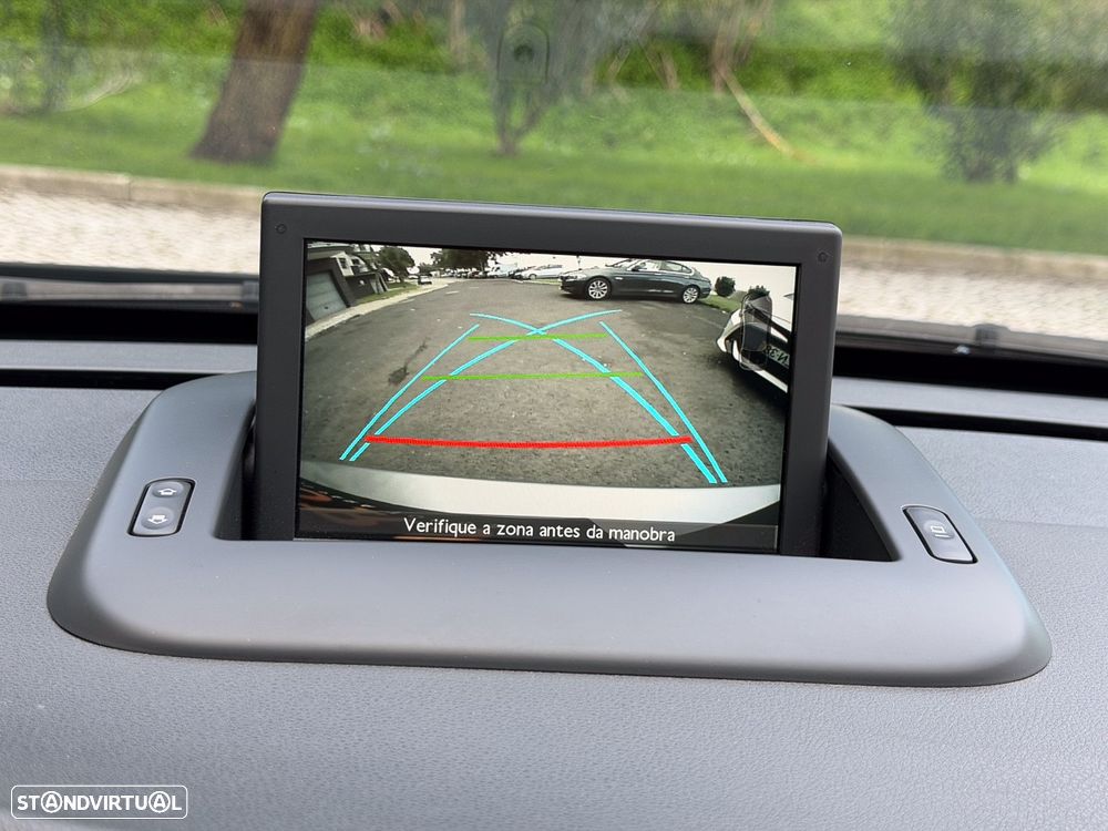 Peugeot 5008 1.6 E-HDi 7L Allure 2-Tronic J17 - 5