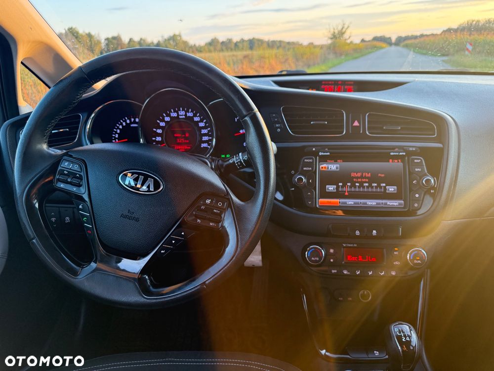Kia Ceed 1.6 GDI Dream Team Edition - 16