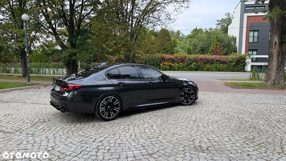 BMW Seria 5 M550i xDrive sport - 10