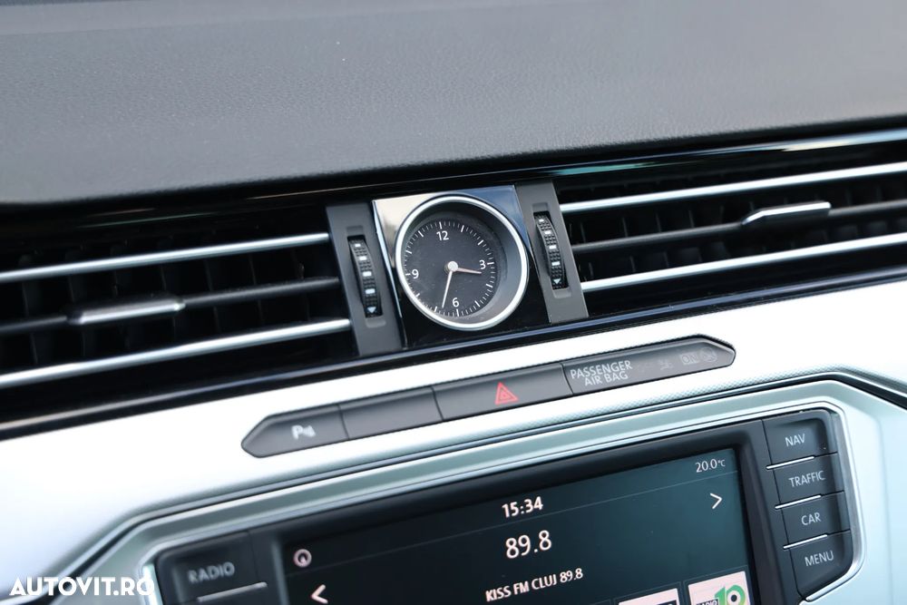 Volkswagen Passat 2.0 TDI DSG (BlueMotion Technology) Highline - 28