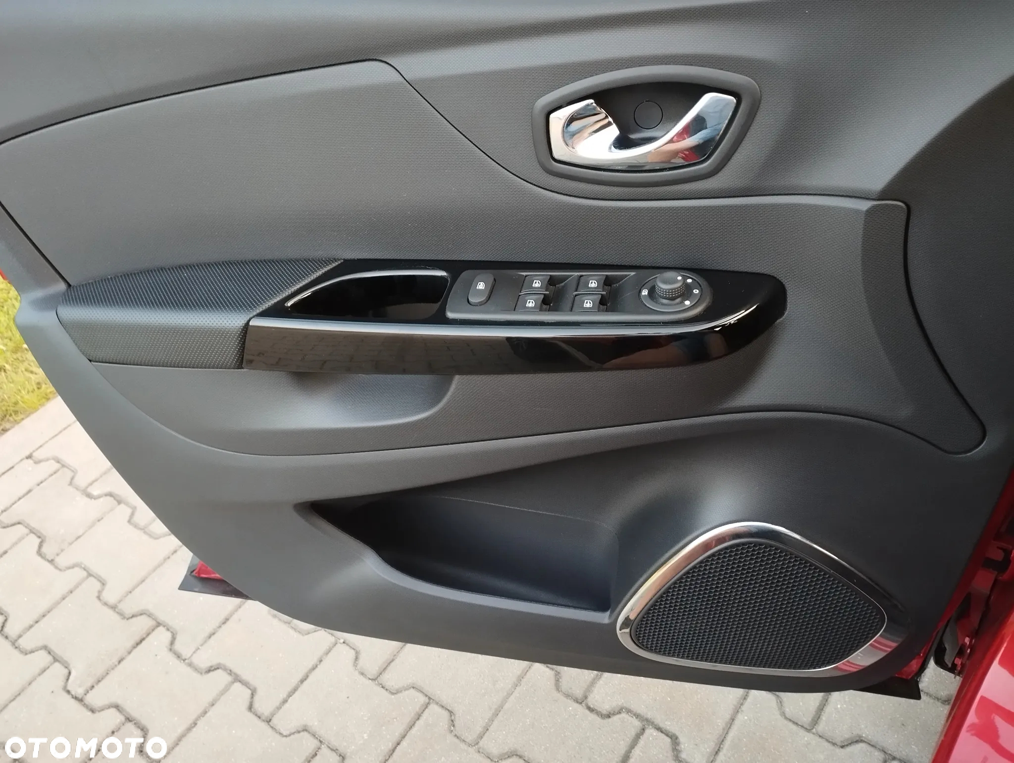 Renault Captur 1.2 TCe Helly Hansen EDC - 22